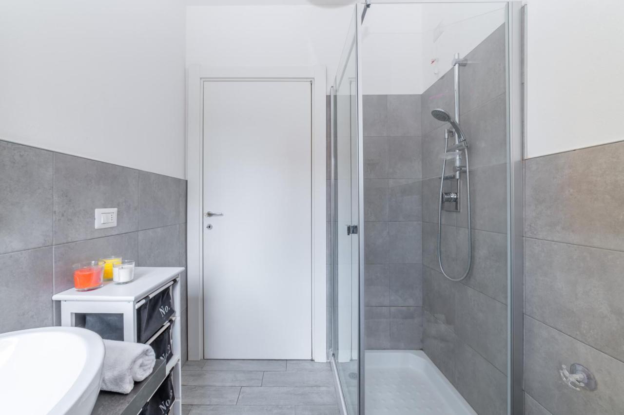 Parma Residential Apartment Con Balcone Buitenkant foto