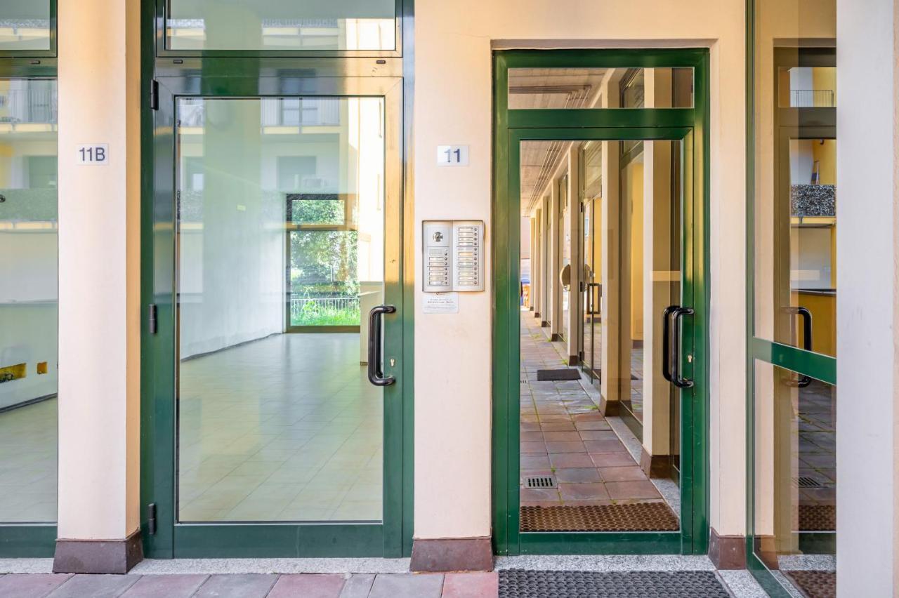 Parma Residential Apartment Con Balcone Buitenkant foto