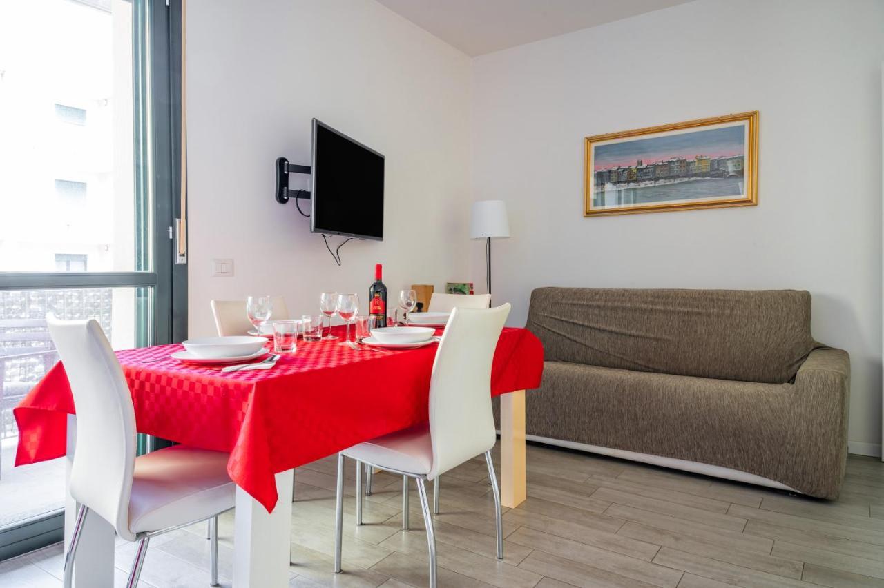 Parma Residential Apartment Con Balcone Buitenkant foto